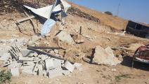 مستوطنون يهدمون منشأت فلسطينية في الأغوار (عارف دراغمة)