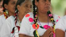 نساء من سكّان المكسيك الأصليّين
