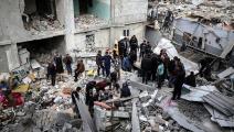 آثار القصف الإسرائيلي على غزة (Getty)