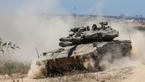 دبابة لجيش الاحتلال على حدود غزة 16 مايو 2024 (Getty)