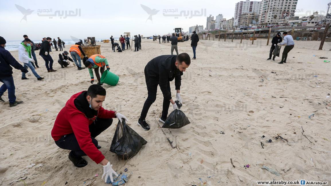 مبادرة تطوعية في غزة لتنظيف الشاطئ