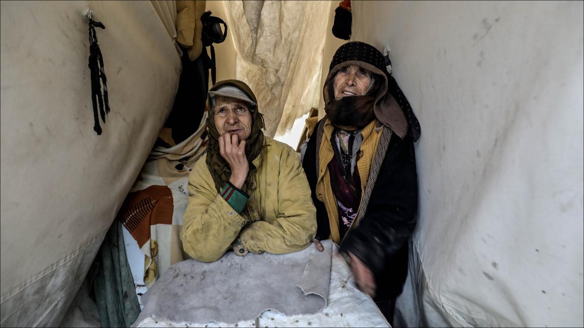 الشتاء يفاقم معاناة النازحين في إدلب السورية