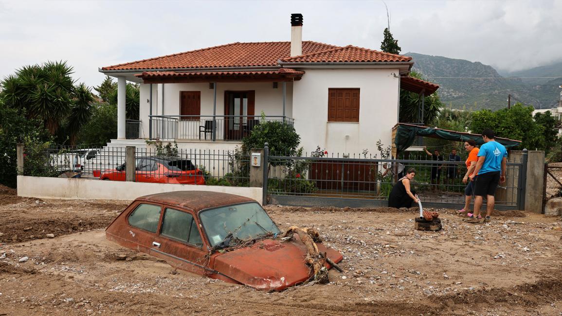 اليونان تواجه من جديد الفيضانات مع العاصفة "إلياس"