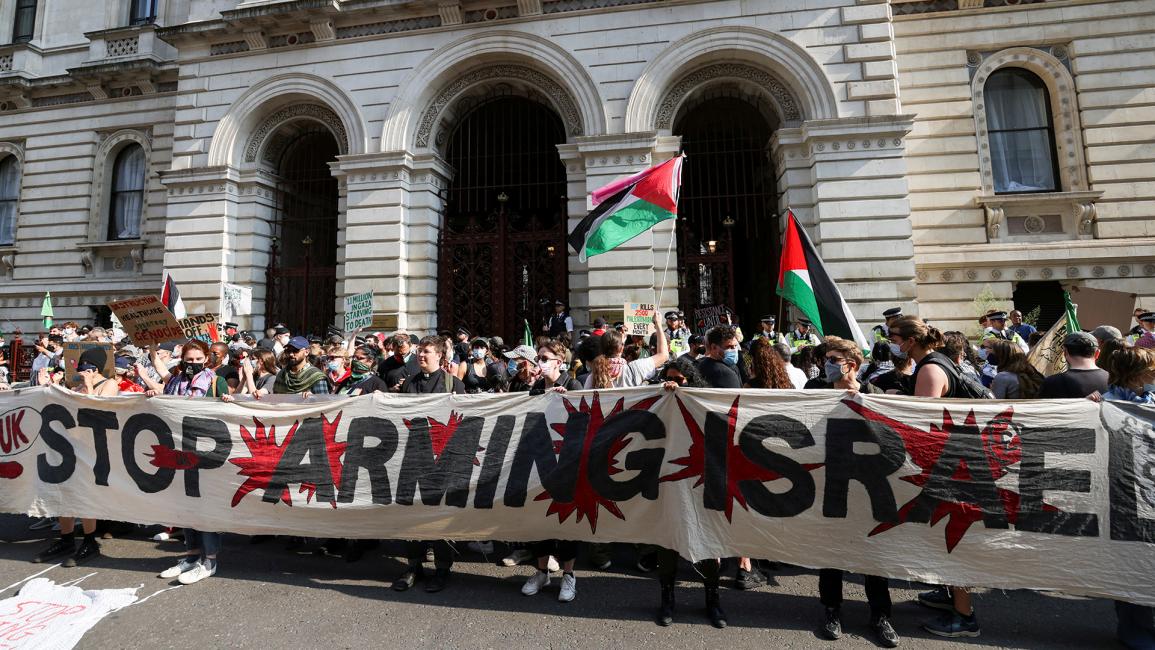 احتج المتظاهرون على صادرات الأسلحة البريطانية إلى إسرائيل (رويترز/ هولي آدامز)
