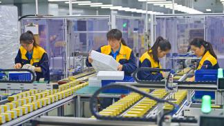 مصنع لبطاريات الليثيوم في الصين، 22 أبريل 2024 (Getty)
