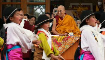 الزعيم الروحي للتبت خلال احتفال بالهند، 6 يوليو 2023 (فرانس برس)