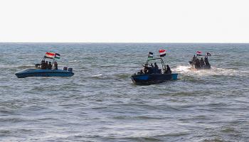 زوارق تابعة للحوثيين قرب ميناء الحديدة، 4 يناير 2024 (فرانس برس)