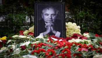  قبر ميخائيل غورباتشوف في مقبرة نوفوديفتشي في موسكو (6/9/2022/فرانس برس)