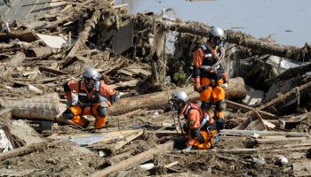 أضرار بعد كارثة فوكوشيما في اليابان (تورو ياماناكا/ فرانس برس)