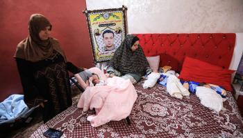 زوجة أسير فلسطيني تُنجب أربعة توائم عبر "النُطف المُهربة" (عبد الحكيم أبو رياش)