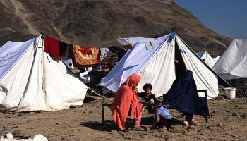 يعيش معظم الأفغان العائدين من باكستان في الخيام (وكيل كوهصار/ فرانس برس)