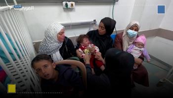 مشيرة أبو لبدة.. نازحة تناضل لأجل طفلها المريض وسط ظروف صحية قاسية	