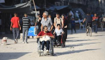مرضى أُجبروا على مغادرة المستشفى المعمداني في مدينة غزة بعد إخلائه - 8 يوليو 2024 (داود أبو الكاس/ الأناضول)