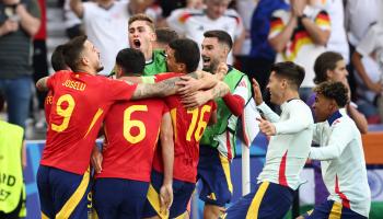 فرحة لاعبي إسبانيا بالفوز على ألمانيا، 5 يوليو 2024 (ستيفان ماتزكي/Getty)
