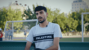 العداء الفلسطيني الواعد، محمد دويدار في فيديو اللجنة الأولمبية الفلسطينية (فيسبوك)