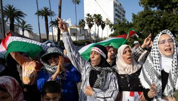 من مظاهرة بالقرب من القنصلية الأميركية، الدار البيضاء 20أبريل2024 (فاضل سينا/فرانس برس)