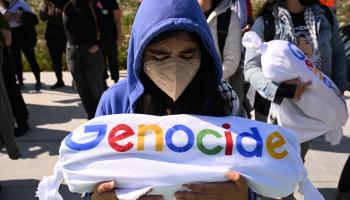 احتجاج على مشروع نيمبس عند مقر "غوغل" في كاليفورنيا، 14 مايو 2024 (طيفون كوسكون/Getty)