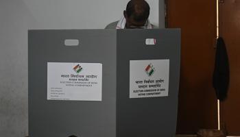 صندوق اقتراع في ولاية أوتار براديش بالهند، 1 يونيو 2024 (Getty)