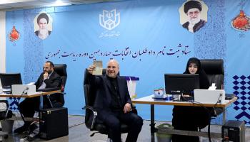 قاليباف الذي قُبل ترشحه إلى الانتخابات الرئاسية الإيرانية، 3 يونيو (عطا كيناري/فرانس برس)