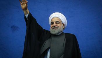 حسن روحاني يحضر تجمعا انتخابيا في طهران، 09 مايو 2017 (فرانس برس)