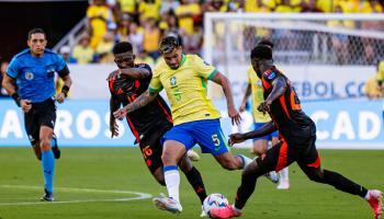 مواجهة كولمبيا والبرازيل في ملعب ليفي في 2 يوليو 2024 في كاليفورنيا (ريتشارد كاليس/Getty)