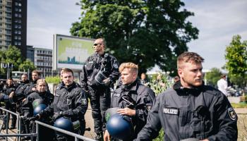 عناصر من الشرطة الألمانية خلال تظاهرة في مدينة إيسن، 29 يونيو 2024 (Getty)