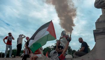 تظاهرة داعمة لفلسطين تزامناً مع خطاب نتنياهو أمام الكونغرس، 24 يوليو (حسين فاطمي/الأناضول)