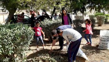 حملة نظافة في تونس 1 - مجتمع