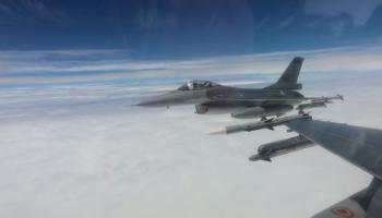 صورة نشرتها وزارة الدفاع التايوانية لطائرات مقاتلة، 24 مايو (رويترز)