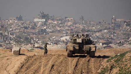 دبابة إسرائيلية قرب حدود قطاع غزة، 19 يناير 2024 (Getty)