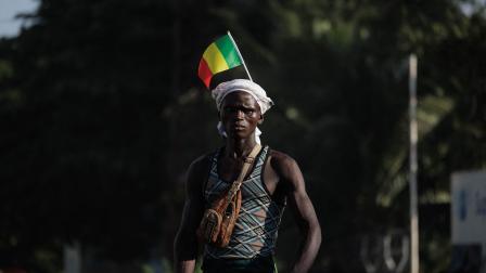 مواطن مالي خلال عيد الاستقلال في باماكو، 22 سبتمبر 2022 (عثمان ماكافيلي/فرانس برس)
