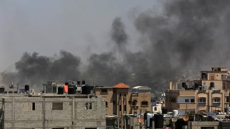 قصف إسرائيلي على النصيرات، غزة 12 أبريل 2024 (أشرف عمرة/الأناضول)