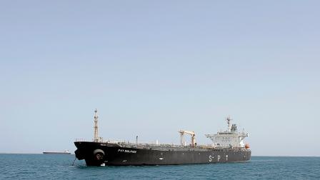 سفينة استولى عليها الحوثيون ترسو قبالة سواحل الحديدة 12 مايو 2024 (Getty)