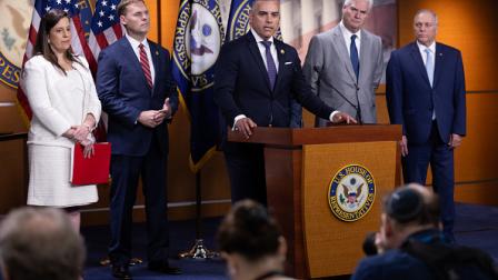 جمهوريون خلال مؤتمر صحافي بعد اجتماع في مجلس النواب واشنطن 4 يونيو 2024 (Getty)