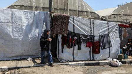 لاجئون صغار في دير البلح، 5 يونيو 2024 (عبد الرحيم الخطيب/Getty)