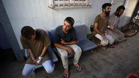 معتقلون سابقون يصلون دير البلح بعدما تم إطلاق سراحهم، 20 يونيو 2024 (الأناضول)