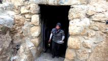 لمواجهة الاستيطان.. فلسطينيون يتخذون من الكهوف بيوتا